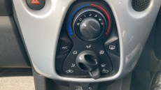 Toyota Aygo 1.0 VVT-i X-Play 5dr x-shift Petrol Hatchback